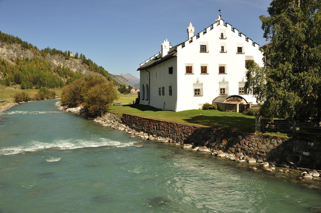 Hotel Chesa Staila La Punt-Chamues-ch Exteriör bild